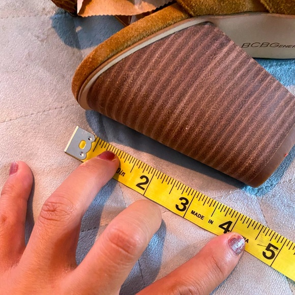 BCBG open toe booties - Picture 5 of 5